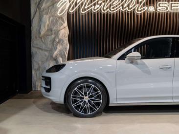 Porsche Cayenne III E-Hybrid — photo 38