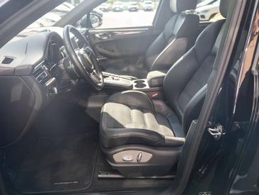 Porsche Macan GTS — photo 10