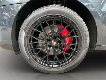 Porsche Macan Electrique GTS — photo 8