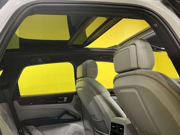Porsche Cayenne III E-Hybrid — photo 3