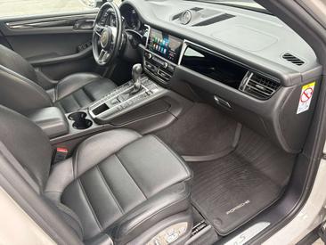 Porsche Macan Electrique S — photo 26