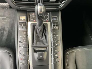 Porsche Macan Electrique GTS — photo 12