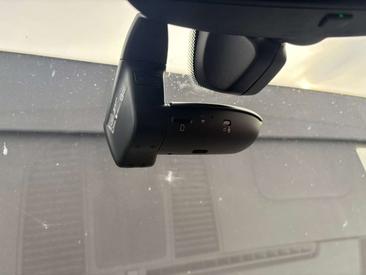 Porsche Macan Electrique S — photo 28