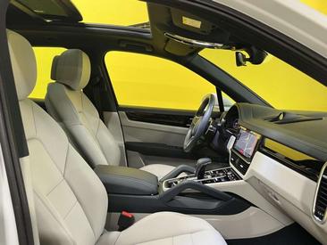 Porsche Cayenne III E-Hybrid — photo 12