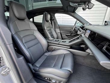 Porsche Taycan 4S — photo 7