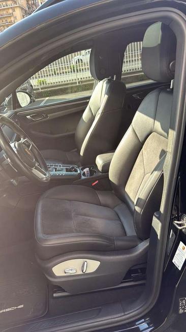 Porsche Macan Electrique Base — photo 9