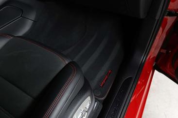 Porsche Macan Electrique GTS — photo 40