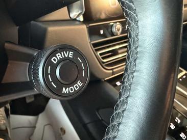 Porsche Macan Electrique Base — photo 14