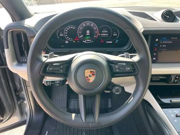 Porsche Cayenne III Turbo — photo 8