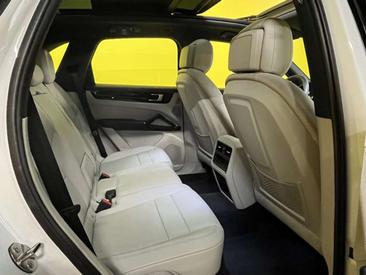 Porsche Cayenne III E-Hybrid — photo 15