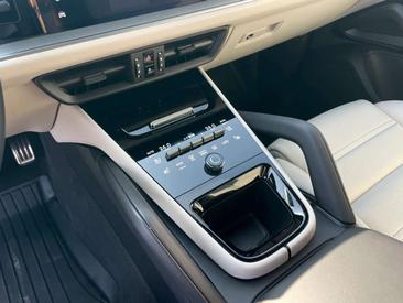 Porsche Cayenne III Turbo — photo 10