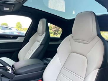 Porsche Cayenne III Turbo — photo 11