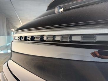 Porsche Macan Electrique Base — photo 17