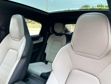Porsche Cayenne III Turbo — photo 12