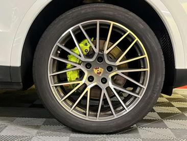 Porsche Cayenne III E-Hybrid — photo 19