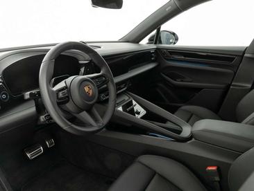Porsche Macan 4S — photo 2
