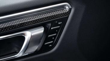 Porsche Macan Electrique Base — photo 33