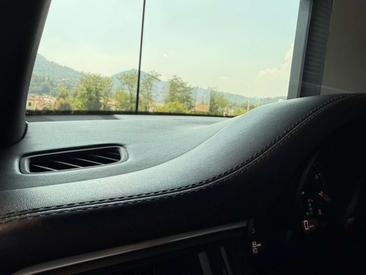 Porsche Macan Electrique Base — photo 19