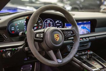 Porsche 991 Carrera — photo 10
