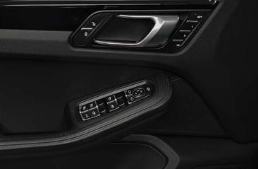 Porsche Macan Electrique GTS — photo 7