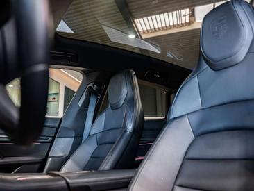 Porsche Taycan 4S — photo 16
