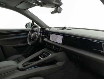 Porsche Macan 4S — photo 6