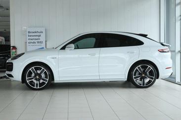 Porsche Cayenne III E-Hybrid — photo 12