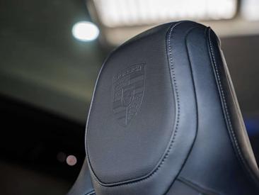 Porsche Taycan 4S — photo 17