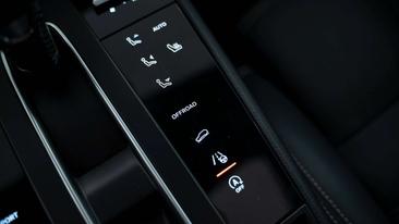 Porsche Macan Electrique Base — photo 37
