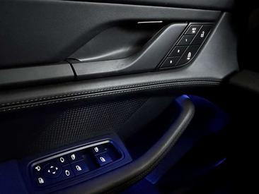 Porsche Taycan 4S — photo 17