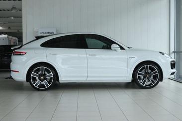 Porsche Cayenne III E-Hybrid — photo 14