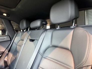 Porsche Macan Electrique Base — photo 25