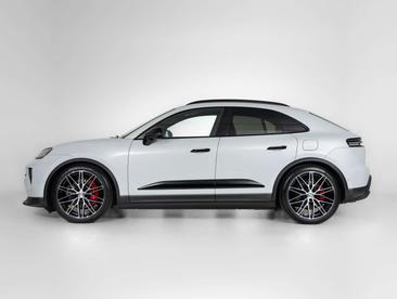 Porsche Macan 4S — photo 10