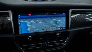 Porsche Macan Electrique Base — photo 40