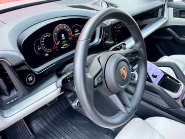 Porsche Cayenne III Turbo — photo 21