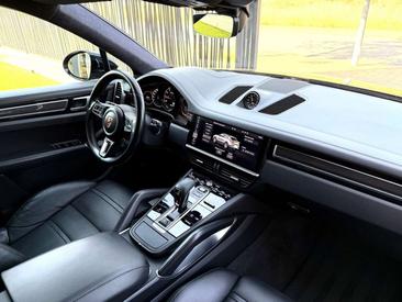 Porsche Cayenne III Turbo S E-Hybrid — photo 19