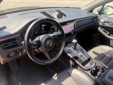 Porsche Macan Electrique Base — photo 7