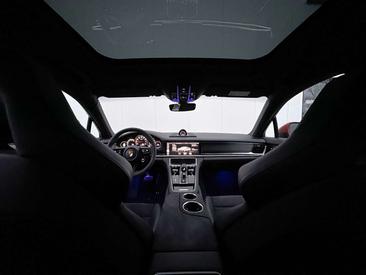 Porsche Panamera II GTS — photo 18