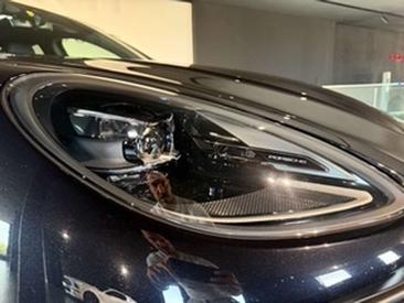 Porsche Macan Electrique Base — photo 27