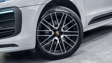 Porsche Macan Electrique Base — photo 44