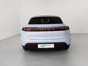 Porsche Macan 4S — photo 6