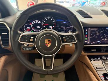 Porsche Cayenne III — photo 7