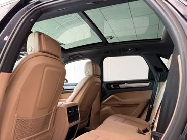 Porsche Cayenne III — photo 8