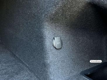 Porsche Taycan Turbo — photo 19