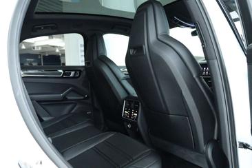 Porsche Cayenne III E-Hybrid — photo 24