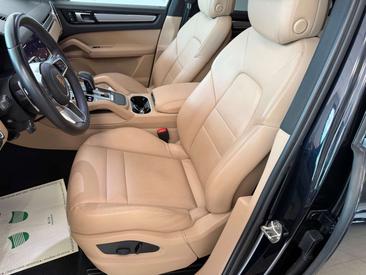 Porsche Cayenne III — photo 9
