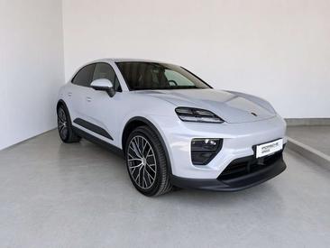 Porsche Macan 4S — photo 9