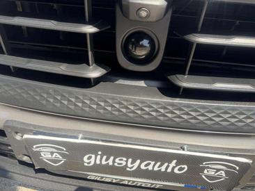 Porsche Macan Electrique Base — photo 13