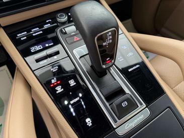 Porsche Cayenne III — photo 19