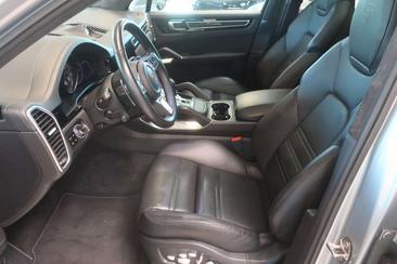 Porsche Cayenne III Turbo — photo 3